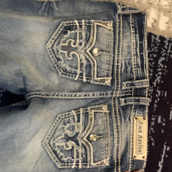Rock Revival Jeans - Picture 4 of 4